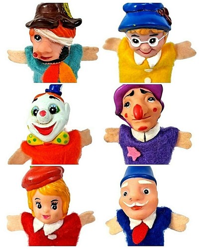PUNCH And JUDY FINGER PUPPETS German Vintage 1970 Lot of 6 clown pirate police +