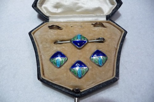 Edwardian Men's, Silver & Enamel, Waistcoat Buttons, Tie Pin, & Fasteners in Box - Picture 3 of 17