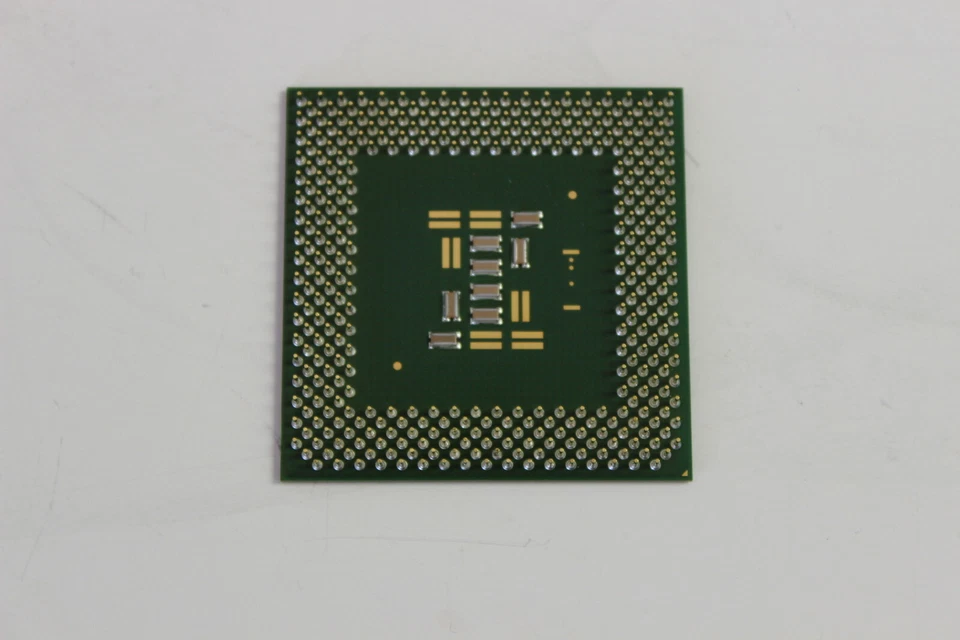 DELL 31CGV 866MHZ CPU PROCESSOR INTEL SL4CB PENTIUM III 866/256/133/1.7V - Image 3 of 3