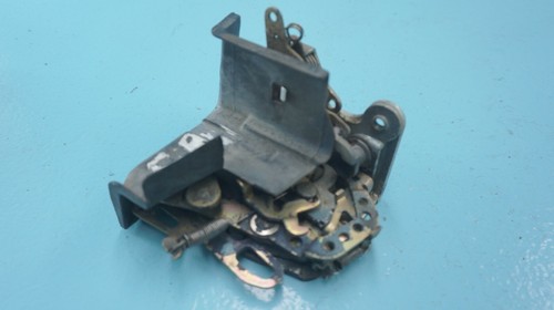 MERCEDES--BENZ W116 450SEL 6.9, PESTILLO PUERTA DELANTERA DERECHA, FABRICANTE DE EQUIPOS ORIGINALES, - Imagen 2 de 8