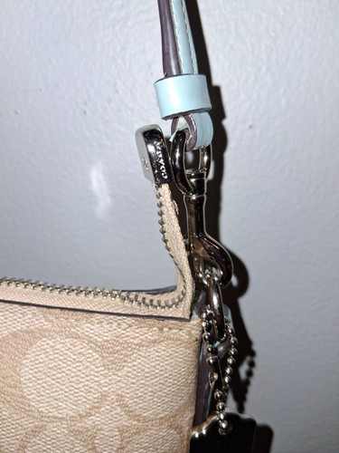 Coach kleine Umhängetasche beschichtetes Canvas Signatur C mit babyblauem Lederbesatz mit Etikett - Bild 6 von 19