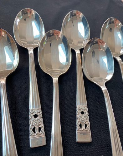 6 x Community Silver Plate Oneida Hampton Court Design Fruit Spoons 15.5cm - Picture 2 of 3