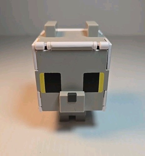 Minecraft Grey WOLF 3” Figure 2023 Mattel - Picture 1 of 6
