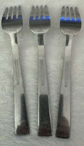 3 Towle Ionic 18/10 Stainless Salad Forks Ribbed Flatware Korea - Picture 6 of 10