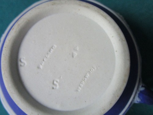 “Wedgwood” England Antique Dark Blue Jasperware 2 Creamers ^^ - Picture 9 of 9