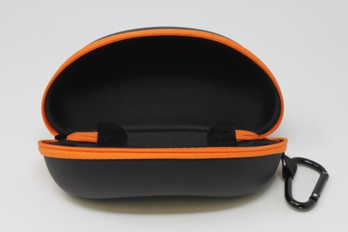 William Rast Sunglass Black Zip Case with Cloth Pouch NEW - Picture 4 of 5