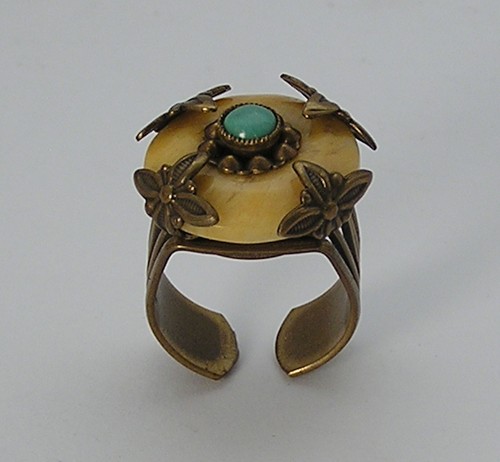 Stunning Jan Michaels Adjustable Brass Ring Turquoise & Yellow Agate Donut Stone - Picture 2 of 10