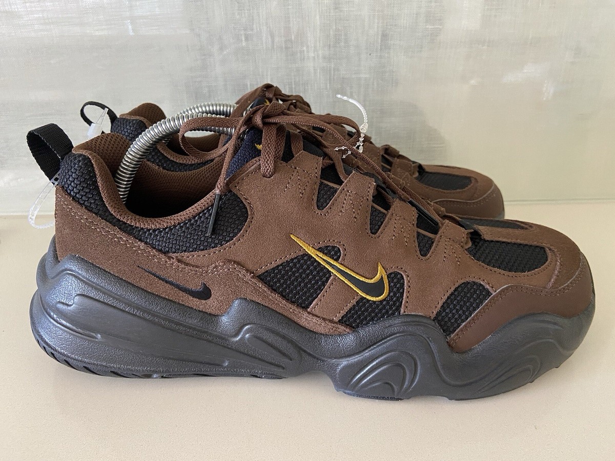 靴 NIKE TECH HERA   28cm FJ9532-200 Nike Tech Hera 