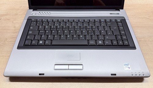 Advent QT5500 15.4" Laptop Computer - Windows XP, C2D, 2GB RAM, 320GB HDD - Picture 4 of 12
