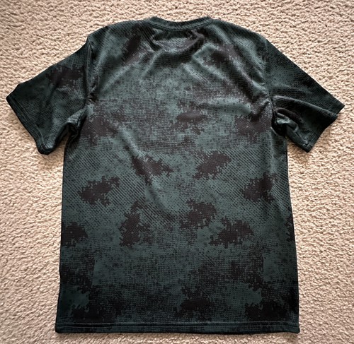 Champion T-shirt Green Camo Logo Boys Size Large 14/16 - Picture 2 of 7