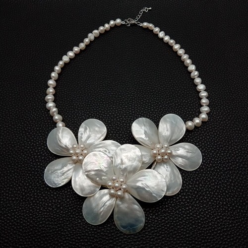 19" Cultured White Baroque Pearl White Shell Flower Handmade Statement Necklace - Picture 5 of 6