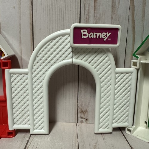 Vintage Hasbro Barney Farm House Play Set No Figures 1998 - Picture 3 of 14