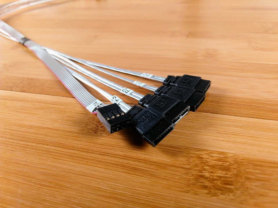 Supermicro CBL-0097L-03 51/51cm SFF-8087 To 4x SATA forward breakout +sideband - Image 4 of 4