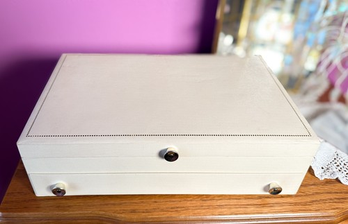 Mele Jewelry Box Gold Dots Beige Red Satin & Velvet Interior 1950s 60s Vintage - Bild 4 von 12