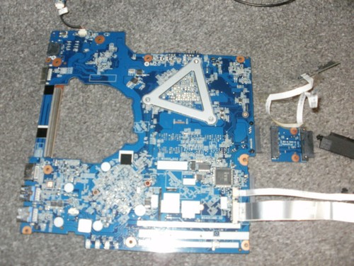 STONE / CLEVO NT310 MOTHERBOARD i3 2.5GHz CPU  P/N 6-77-W5500-D02 WORKING REF Y2 - Picture 1 of 4
