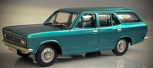 Lansdowne LDM 54 - 1972 Hillman Avenger Deluxe Estate (Azul Acuario Metálico) - Imagen 3 de 13