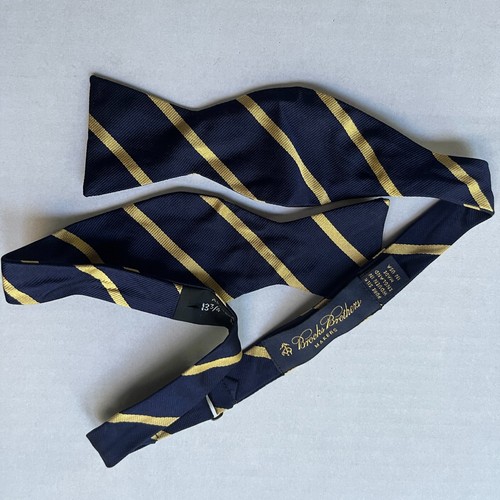 Brooks Brothers Makers Silk Bow Tie Repp Navy Blue Gold Stripe Woven in England - Picture 4 of 6
