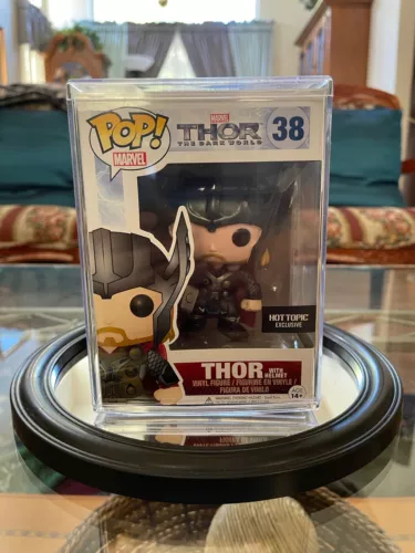 ¡RARO Funko POP! Pegatina negra Thor con casco #38 Hot Topic RETIRADA/BÓVEDA