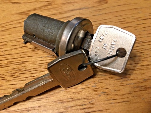 NOS Ford lock and key !966-93 ?? - Picture 6 of 7