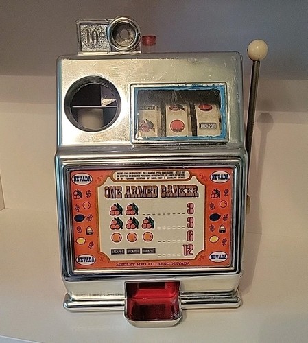 Vintage Medley One Armed Banker Slot Machine Toy Reno Nevada 10¢ Slot READ
