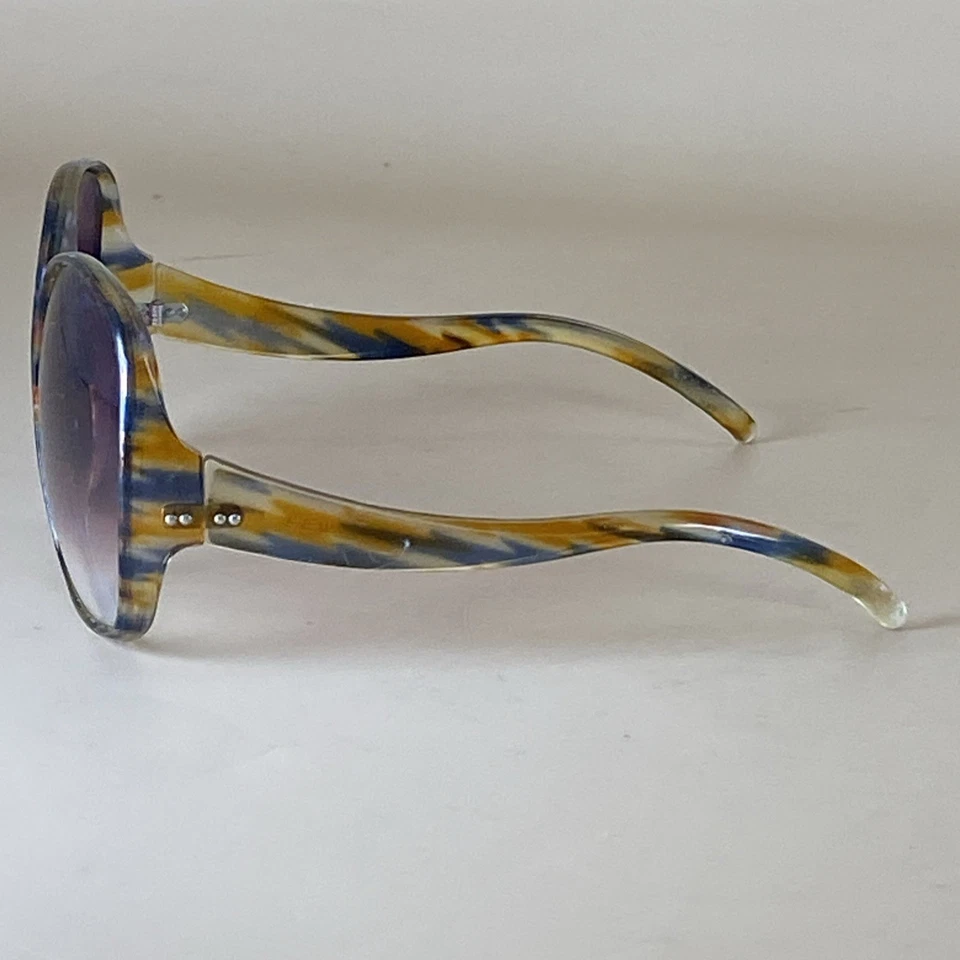 Gafas de sol para mujer Foster Grant años 70’s de gran tamaño EE. UU. brazo caído color degradado Foto 2 de 4