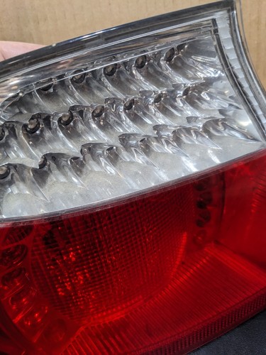 Luz trasera izquierda LED BMW 325Ci 330ci M3 2004-2006 convertible OEM usada - Imagen 3 de 6