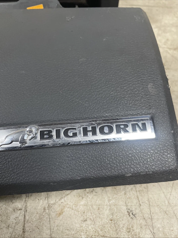 OEM 2013-2018 RAM 1500 2500 PAINEL SUPERIOR PORTA PORTA ARMAZENAMENTO BIGHORN CINZA - Imagem 4 de 4