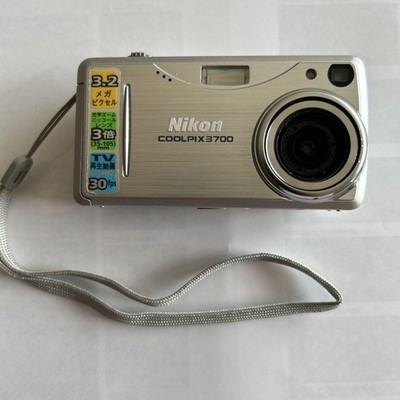 ★新品級★ Nikon COOLPIX 3700 元箱、付属品多数 Nikon Coolpix 3700 3.2MP Compact Digital Camera 3x Zoom