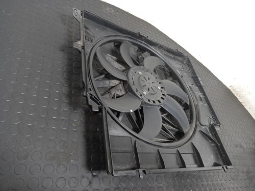 BMW X3 Radiator Cooling Fan 2010-2016 2.0L B47D20O0 (B47D20A) 7601176 - Picture 2 of 7