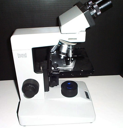 Hund Wetzlar H600 Binocular Microscope - Picture 2 of 3
