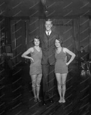 Dick Nash Giant Poses With 2 Girls 8x10 Photography Reprint