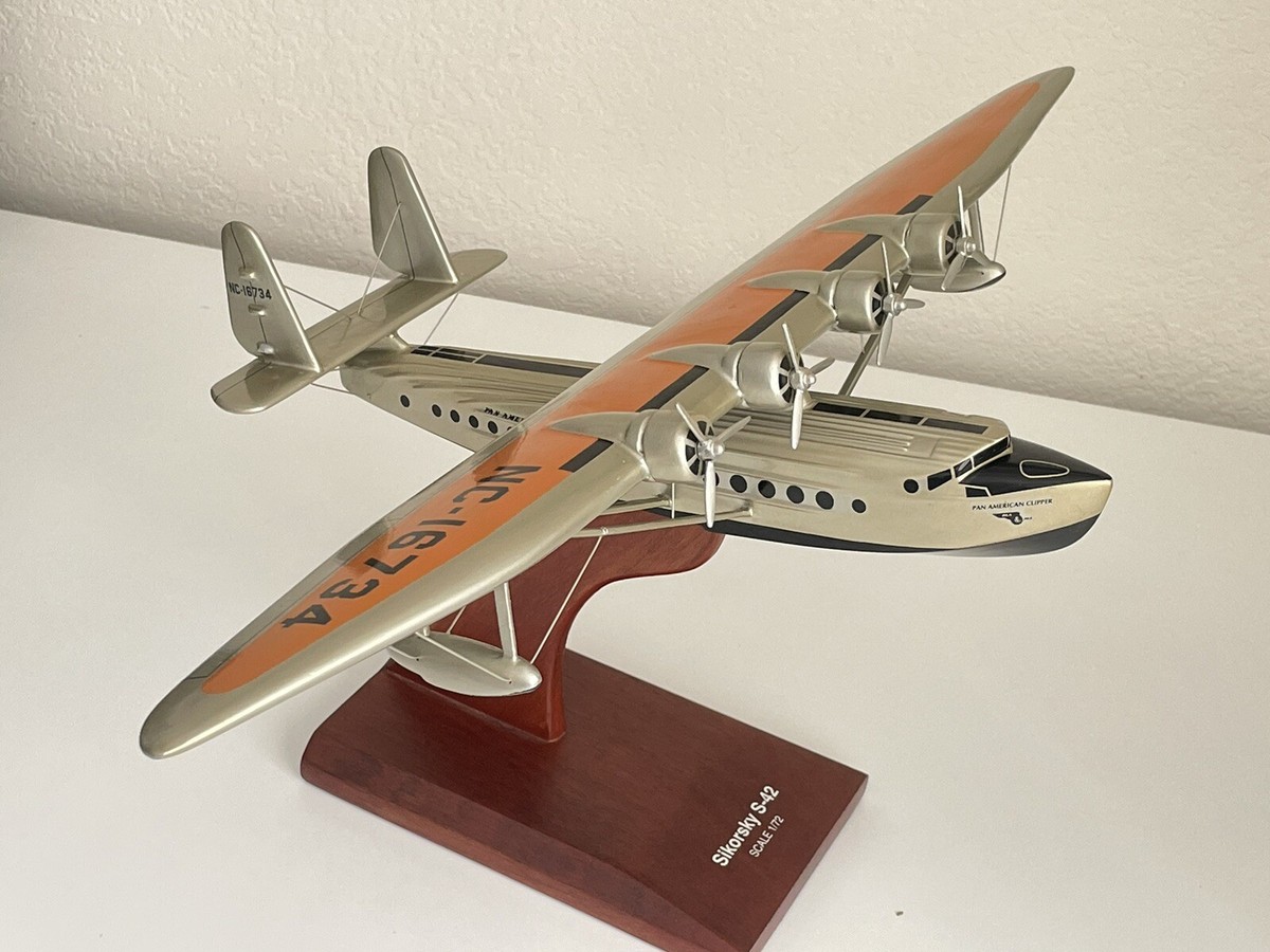 新品1/72エグゼクティブシリーズ Pan Am Sikorsky S-42 新品1/72エグゼクティブシリーズ Pan Am Sikorsky S-42