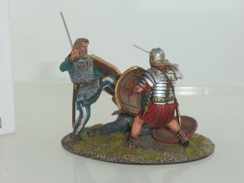 FIRST LEGION ROM025 GERMAN WARRIOR CHARGING IMPERIAL ROMAN LEGION SOLDIER - Picture 3 of 4