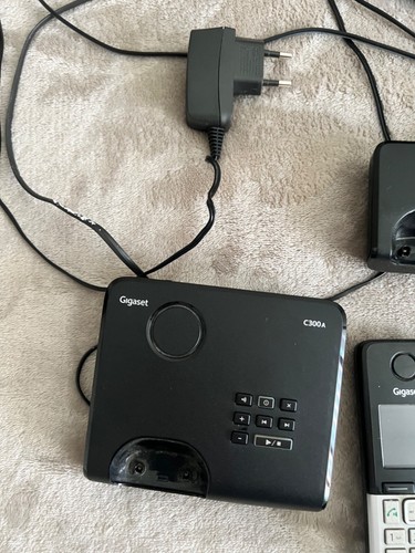 Gigaset C300A Trio mit 3 Mobilteilen und Basisstation mit AB - Bild 7 von 9