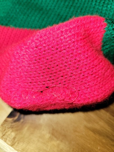 (5) 27" Vintage Knit Solid Red & Green Christmas Stockings - Picture 7 of 7