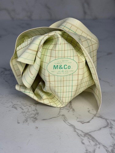 MoMA M & C. Crumpled Ledger Paper Accountant Paperweight Tibor Kalman - Picture 9 of 13