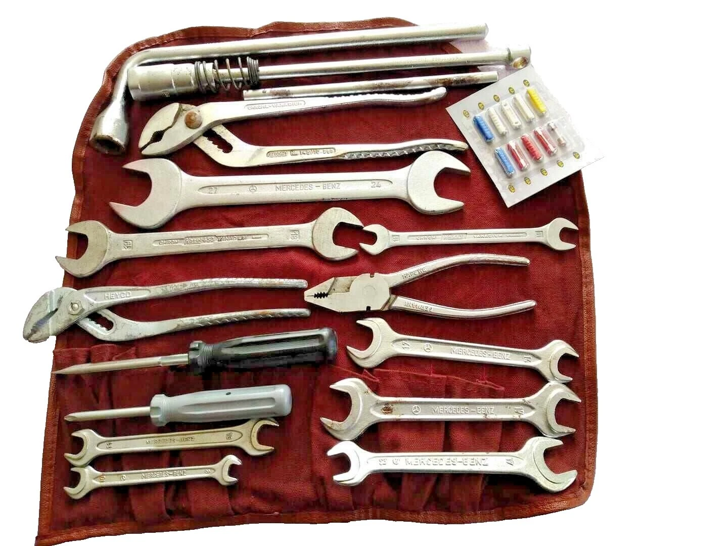 Herramientas manuales para vehículos Mercedes-Benz