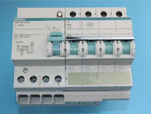 1 Stück Neu im Karton Siemens 5SU9346-1CR63 5SU9346-1CR63 4P 63A kostenloser Versand #XR - Bild 2 von 3