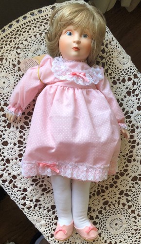 Vintage Gorham Golden Gifts By Kezi Musical Porcelain Doll "Faith" Collectible! - Bild 2 von 8