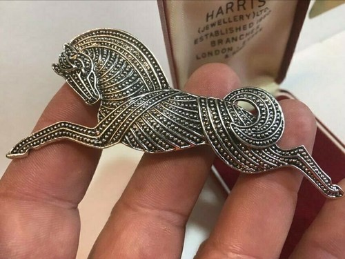 Art Deco / Celtic Style Silver Tone Galloping Horse Brooch / Pendant Shawl Pin - Picture 7 of 9