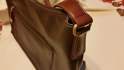 Carryland - braune 2-farbige Umhängetasche weiche gestippte Kunstlederoptik Handtasche - Bild 8 von 9