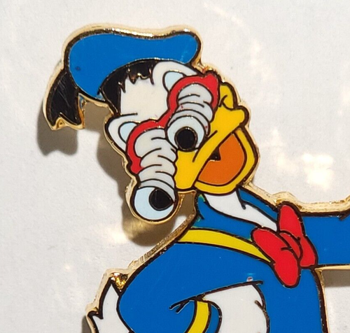 Disneyland DLR 2005 Goofin' Around Collection Donald Duck Pin 37727 - Bild 2 von 3