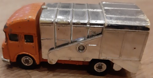 CORGI JUNIORS Refuse Van - Müllwagen 60er Jahren  ( 19 ) - Bild 2 von 4