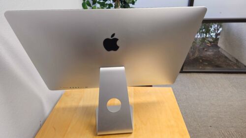 iMac 21.5-inch Retina 4K, Mid 2017 - Picture 2 of 3