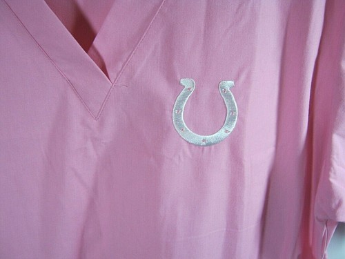 *NEW* NFL Team Apparel Indianapolis Colts Pink Scrub Top Large Casual - Picture 2 of 9