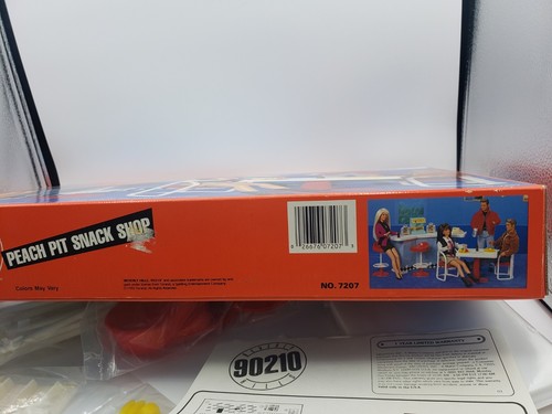 #10178 RARE Vintage Mattel Beverly Hills 90210 Peach Pit Playset read descript - Picture 12 of 24