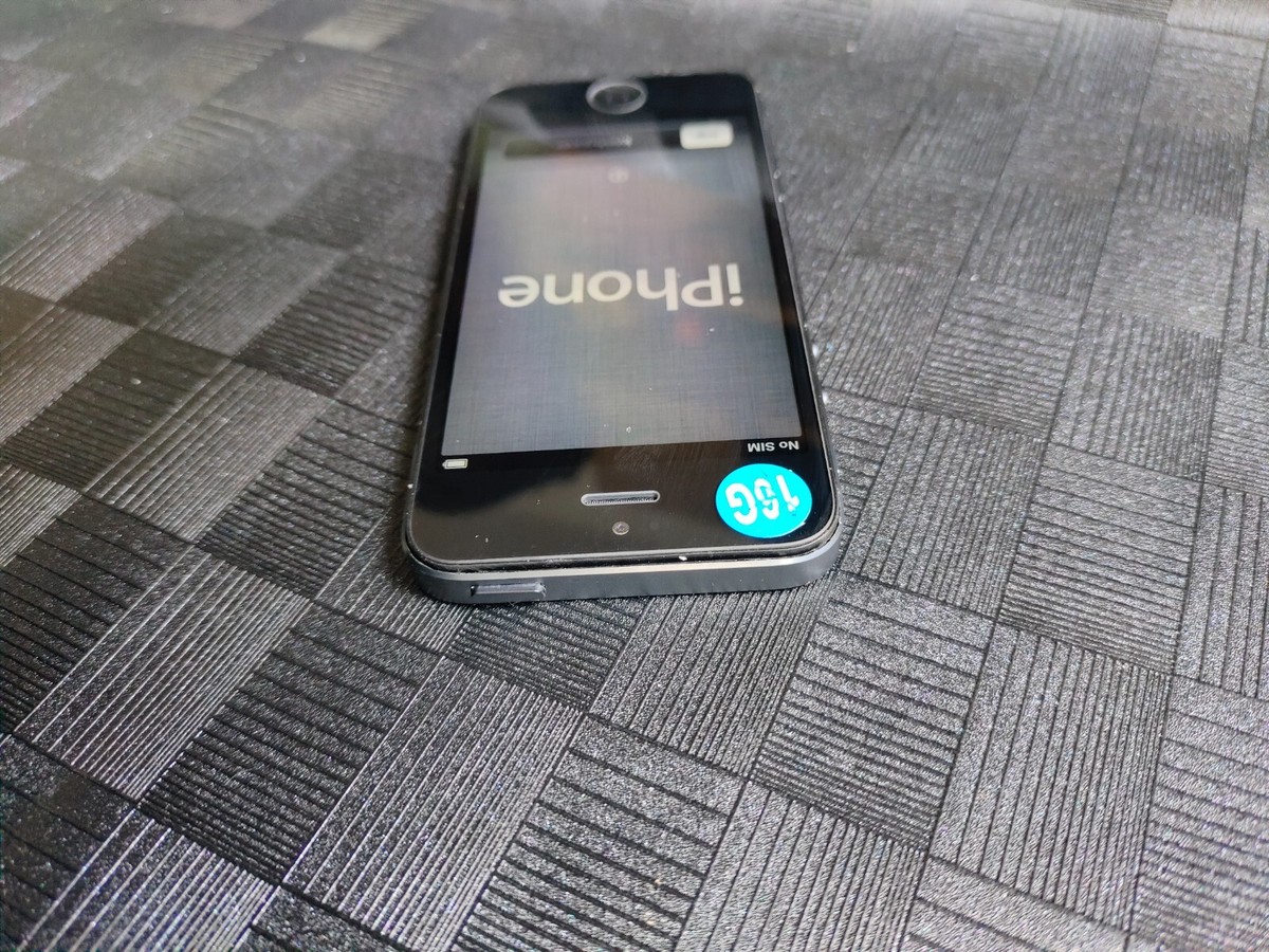 Rare ios 6 Apple iPhone 5 16GB Black working well Fully