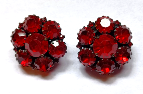 Vintage Signed Warner Red Rhinestone Clip on Earrings - Picture 2 of 5