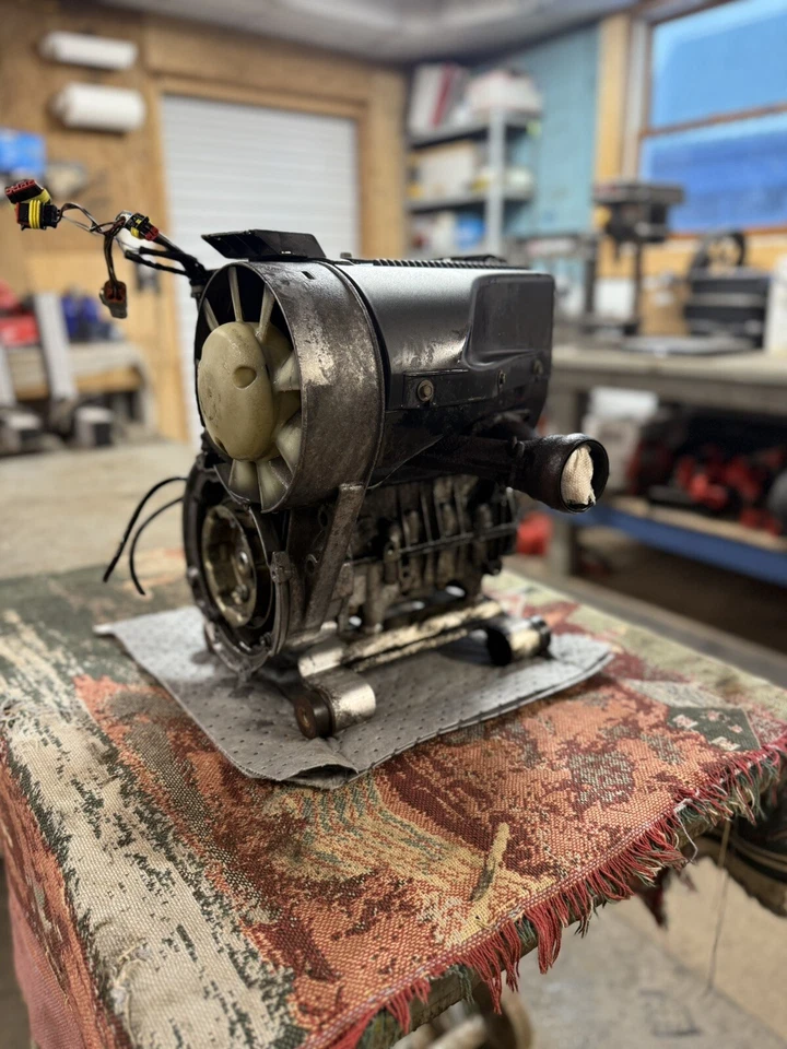 Motor SkiDoo MXZ Trail Adrenaline 380 380F 400308913 piezas de trineo americano Foto 4 de 4