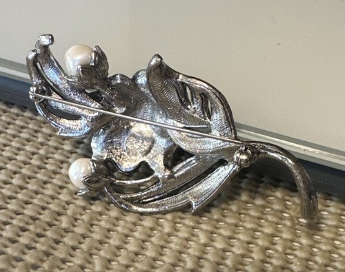 Spilla vintage KJL Kenneth Jay Lane per Avon argento t strass fiore perle - Foto 5 di 6